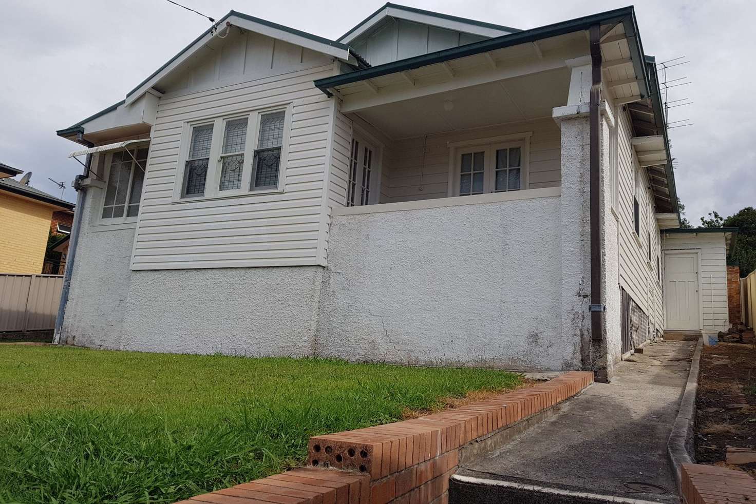 Main view of Homely semiDetached listing, 1/15 Rowland Avenue, Wollongong NSW 2500