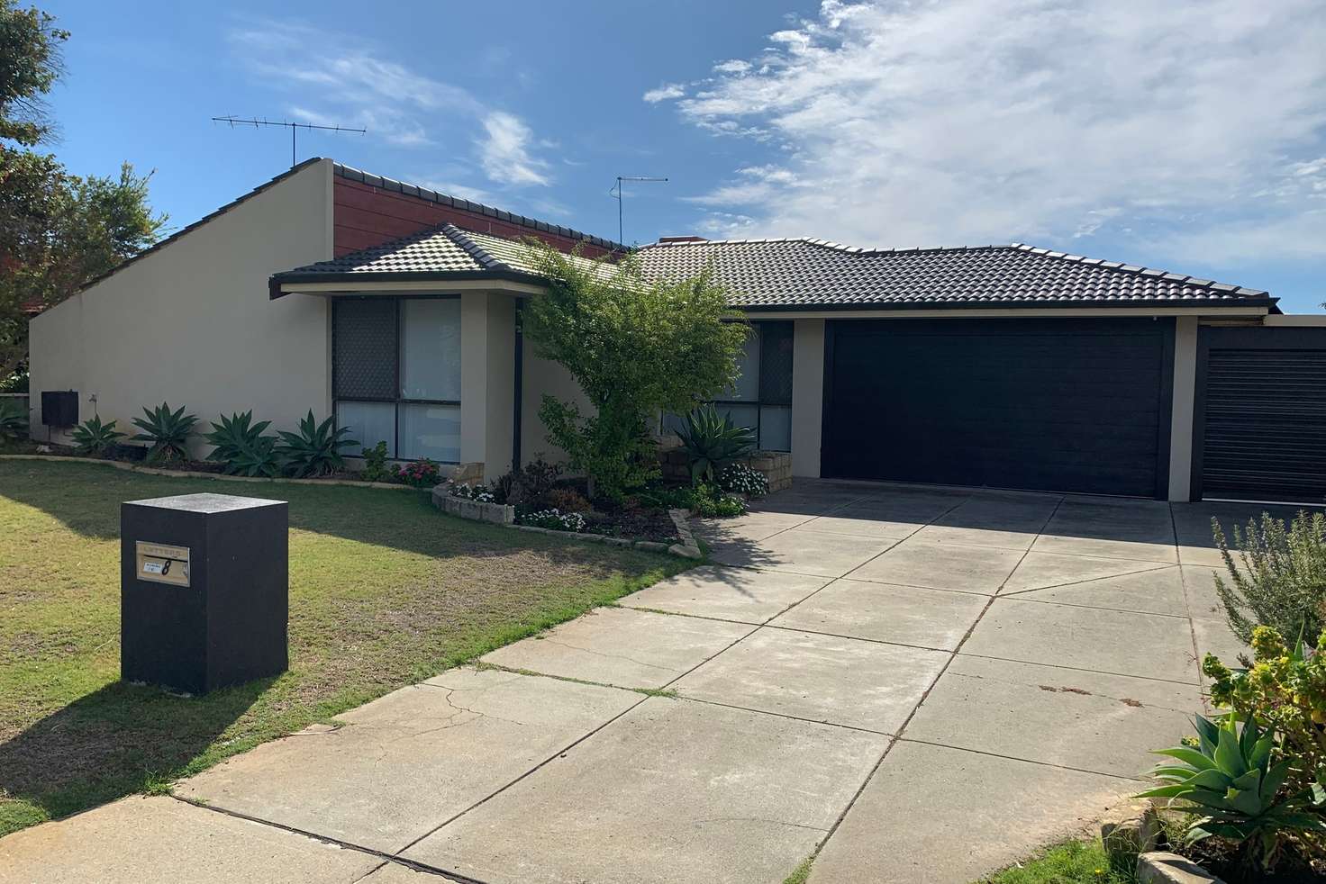 Main view of Homely house listing, 8 Urchin Mews, Waikiki WA 6169