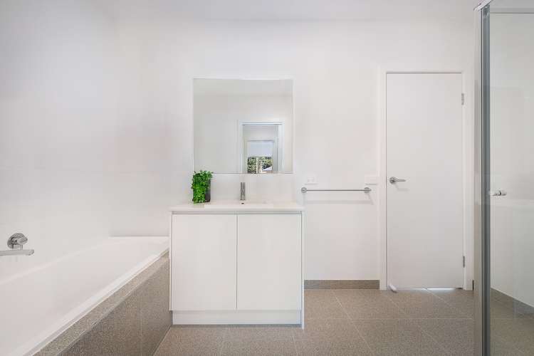 Sixth view of Homely unit listing, 2/90 Breakwater Road, Breakwater VIC 3219