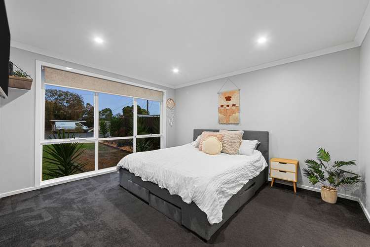 Sixth view of Homely house listing, 7 Carole Court, Cranbourne VIC 3977