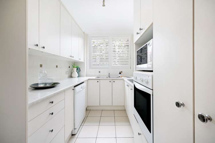 Third view of Homely apartment listing, 4/33 Waratah Street, Rushcutters Bay NSW 2011
