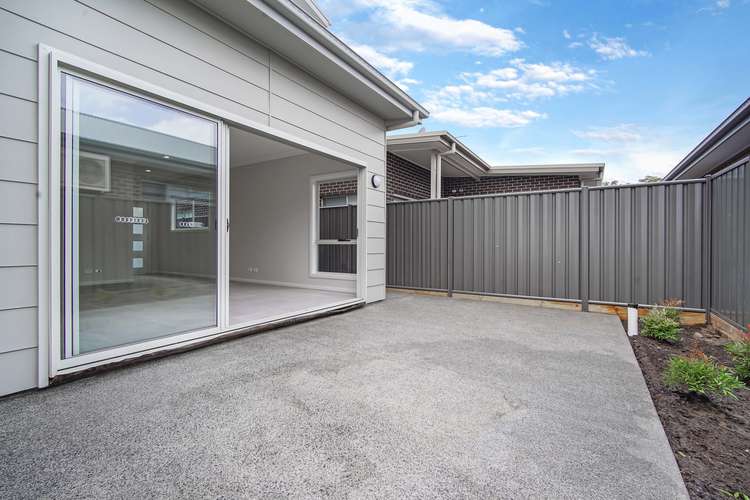 Fifth view of Homely semiDetached listing, 1/112 Crest Road, Albion Park NSW 2527