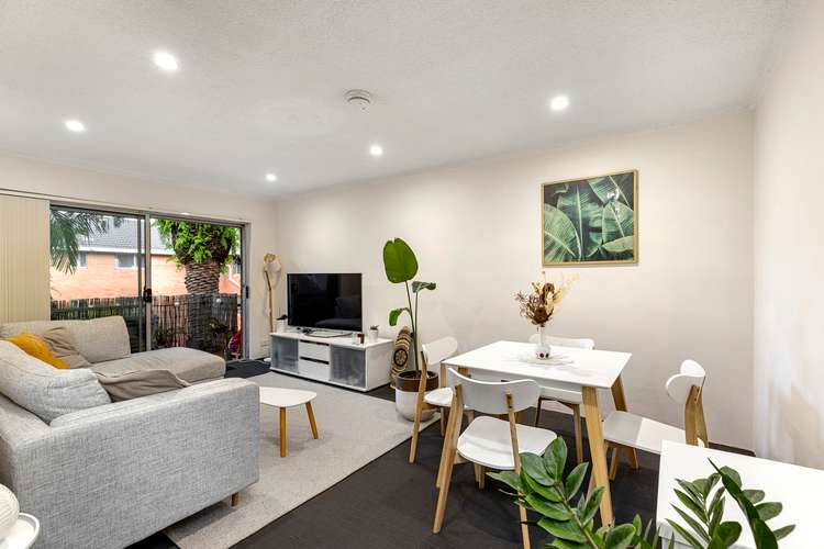 Second view of Homely unit listing, 33/4 Greenwood Place, Freshwater NSW 2096