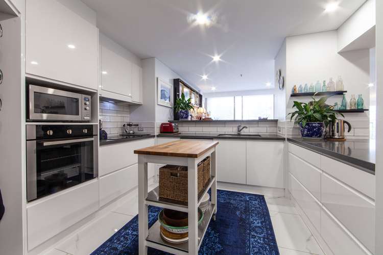 Fourth view of Homely unit listing, 302/1 Peak Avenue, Main Beach QLD 4217