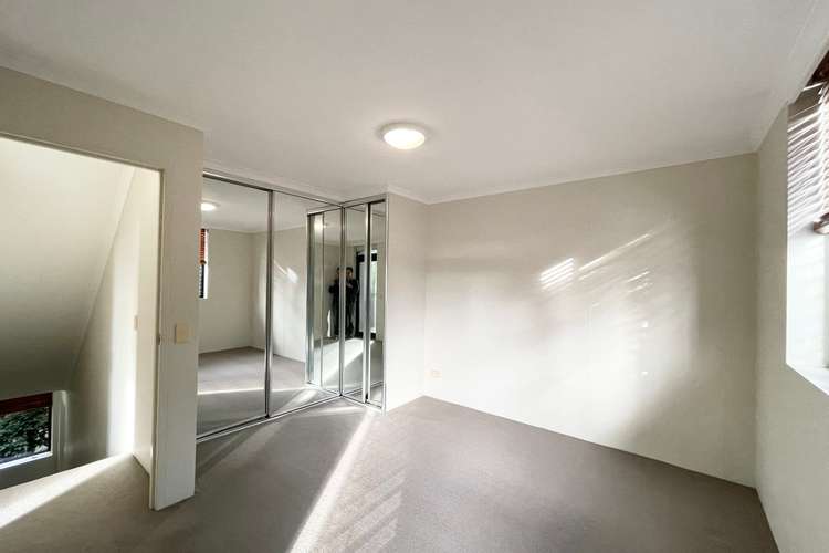 Third view of Homely apartment listing, 4/6 Cross Street, Pyrmont NSW 2009