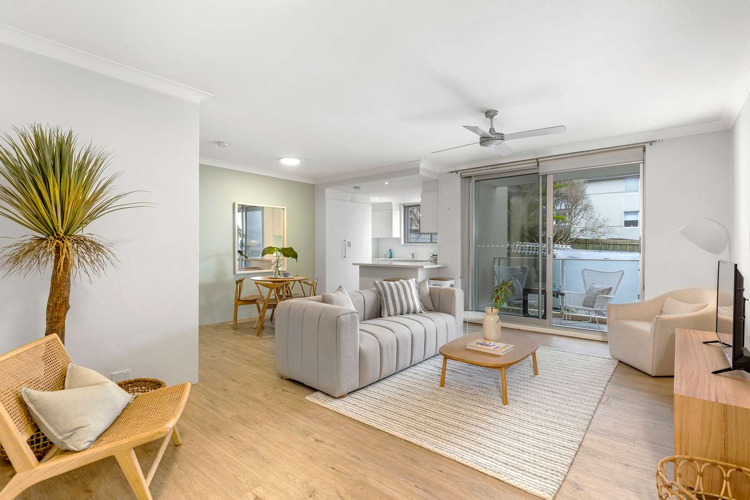 Main view of Homely unit listing, 10/52-58 Carrington Parade, Curl Curl NSW 2096