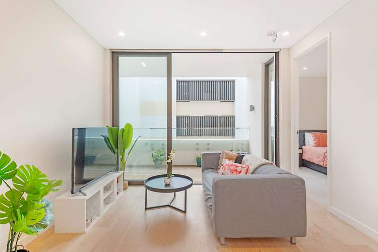 Third view of Homely apartment listing, 303/140 Military Road, Neutral Bay NSW 2089