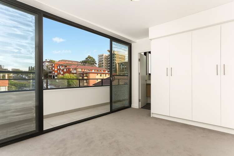 Third view of Homely apartment listing, 6/19A Boronia Street, Kensington NSW 2033