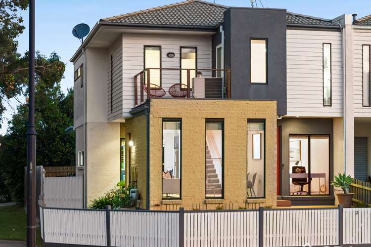 Main view of Homely house listing, 2 Hutchins Close, Mordialloc VIC 3195