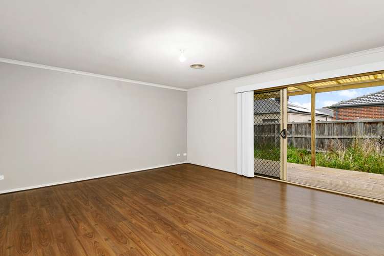 Fourth view of Homely house listing, 3 Midnight Rise, Cranbourne East VIC 3977