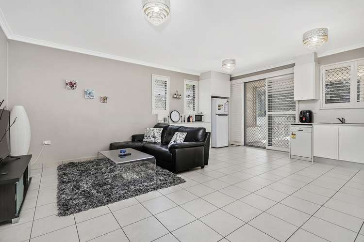 Second view of Homely apartment listing, 5/174-176 Bridge Road, Westmead NSW 2145