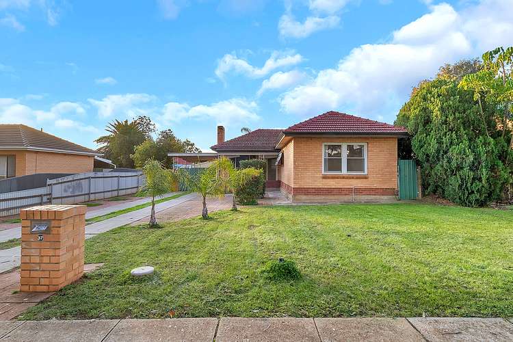 37 Collingbourne Drive, Elizabeth Vale SA 5112