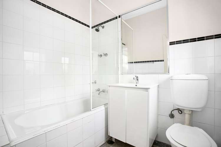 Fifth view of Homely apartment listing, 3/143 Old South Head Road, Bondi Junction NSW 2022