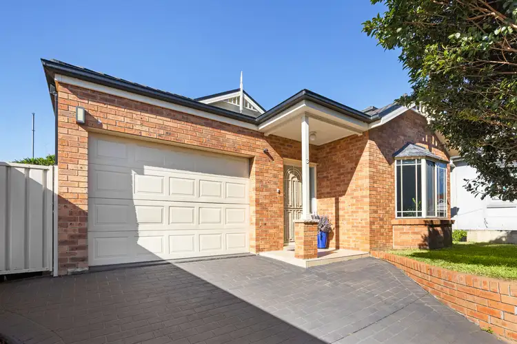 3 Gladstone Street