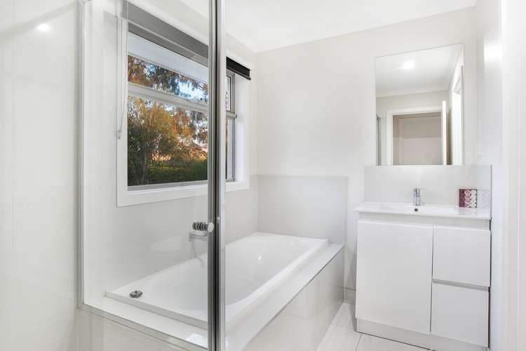 Fifth view of Homely house listing, 5 Diba Rise, Narre Warren VIC 3805