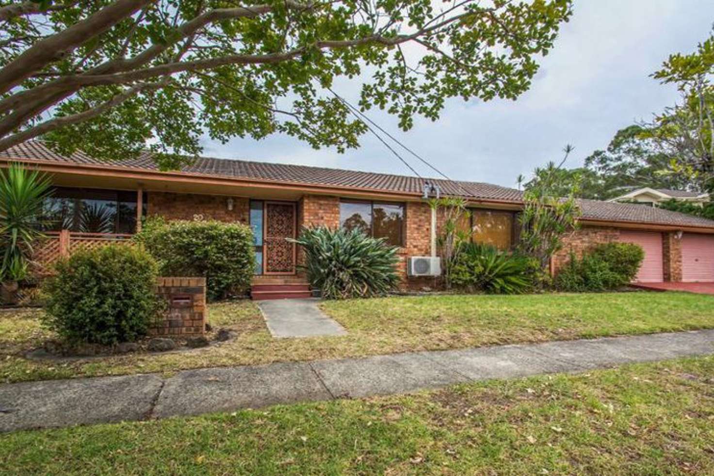 Main view of Homely house listing, 20 Woodlawn Drive, Toongabbie NSW 2146