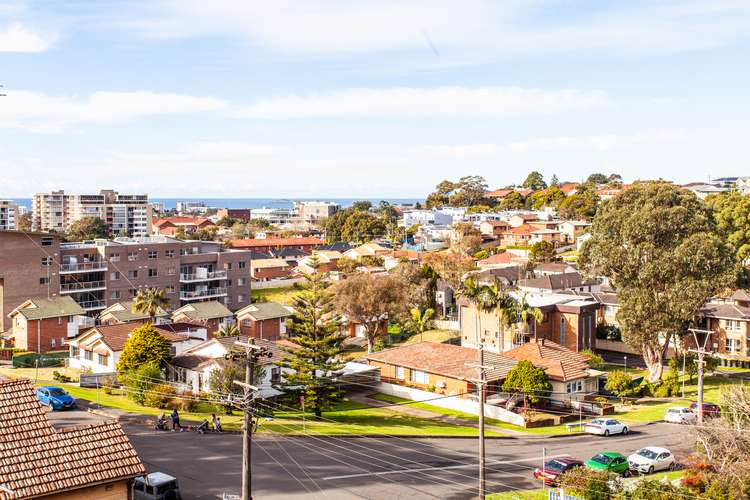 Second view of Homely apartment listing, Level 4/401/28 Staff Street, Wollongong NSW 2500