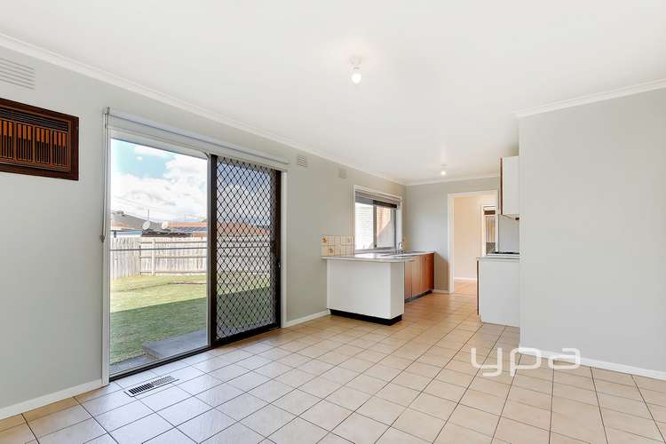 Fifth view of Homely house listing, 33 Cassandra Drive, Gladstone Park VIC 3043