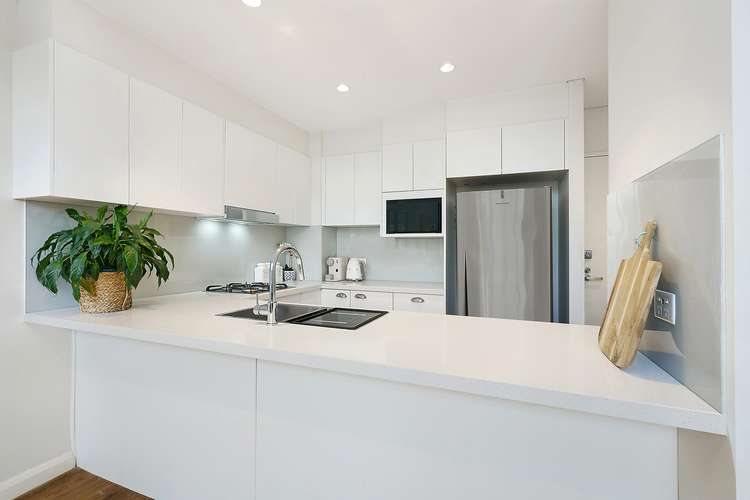 Fourth view of Homely apartment listing, 8/10 Oaks Avenue, Dee Why NSW 2099