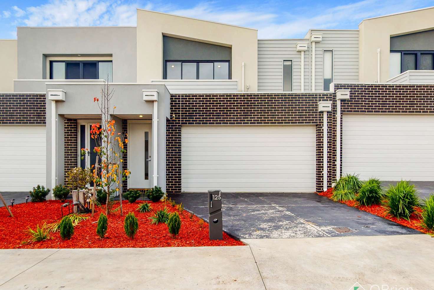 Main view of Homely townhouse listing, 125 Willowglen Boulevard, Cranbourne VIC 3977