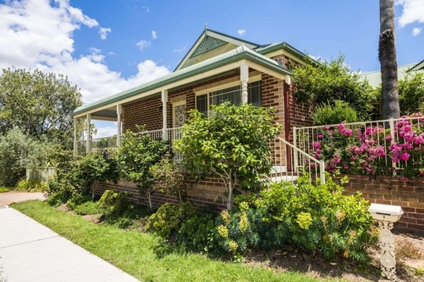 Main view of Homely townhouse listing, 1/28 Macquoid Street, Queanbeyan NSW 2620