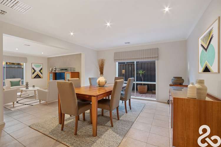 Fifth view of Homely house listing, 11 Gypsy Court, Mill Park VIC 3082