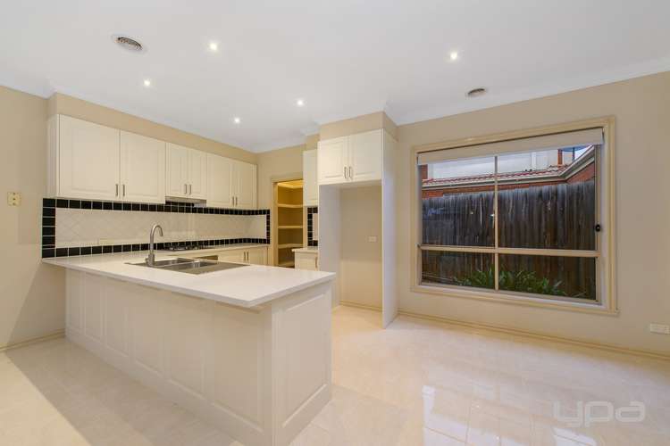 Fifth view of Homely unit listing, 2/913 Ballarat Road, Deer Park VIC 3023