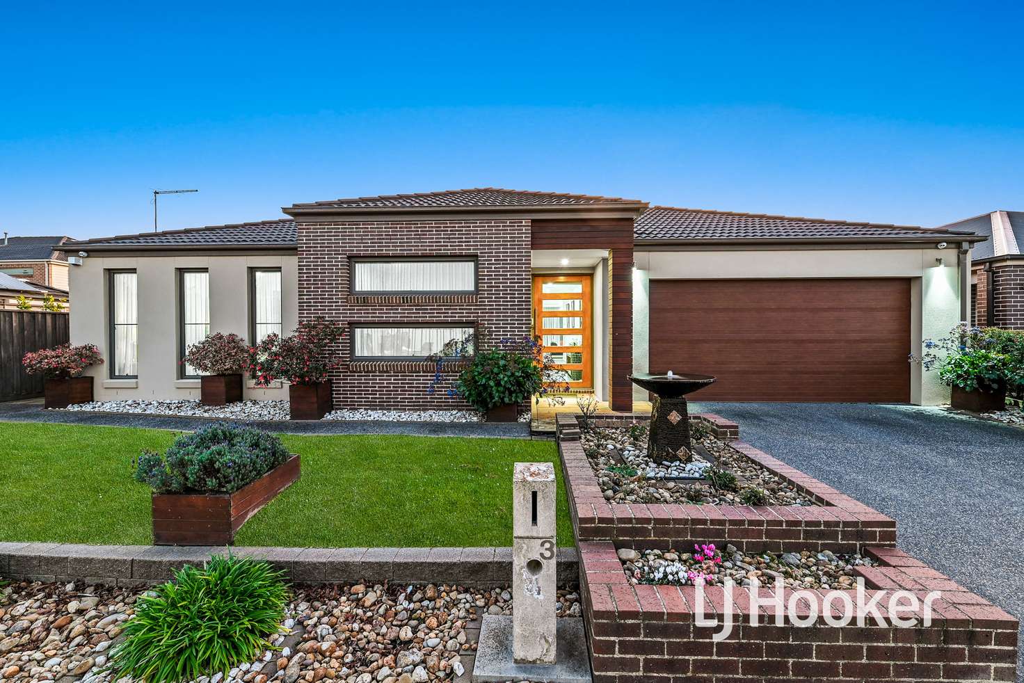 Main view of Homely house listing, 3 Evesham Street, Cranbourne North VIC 3977