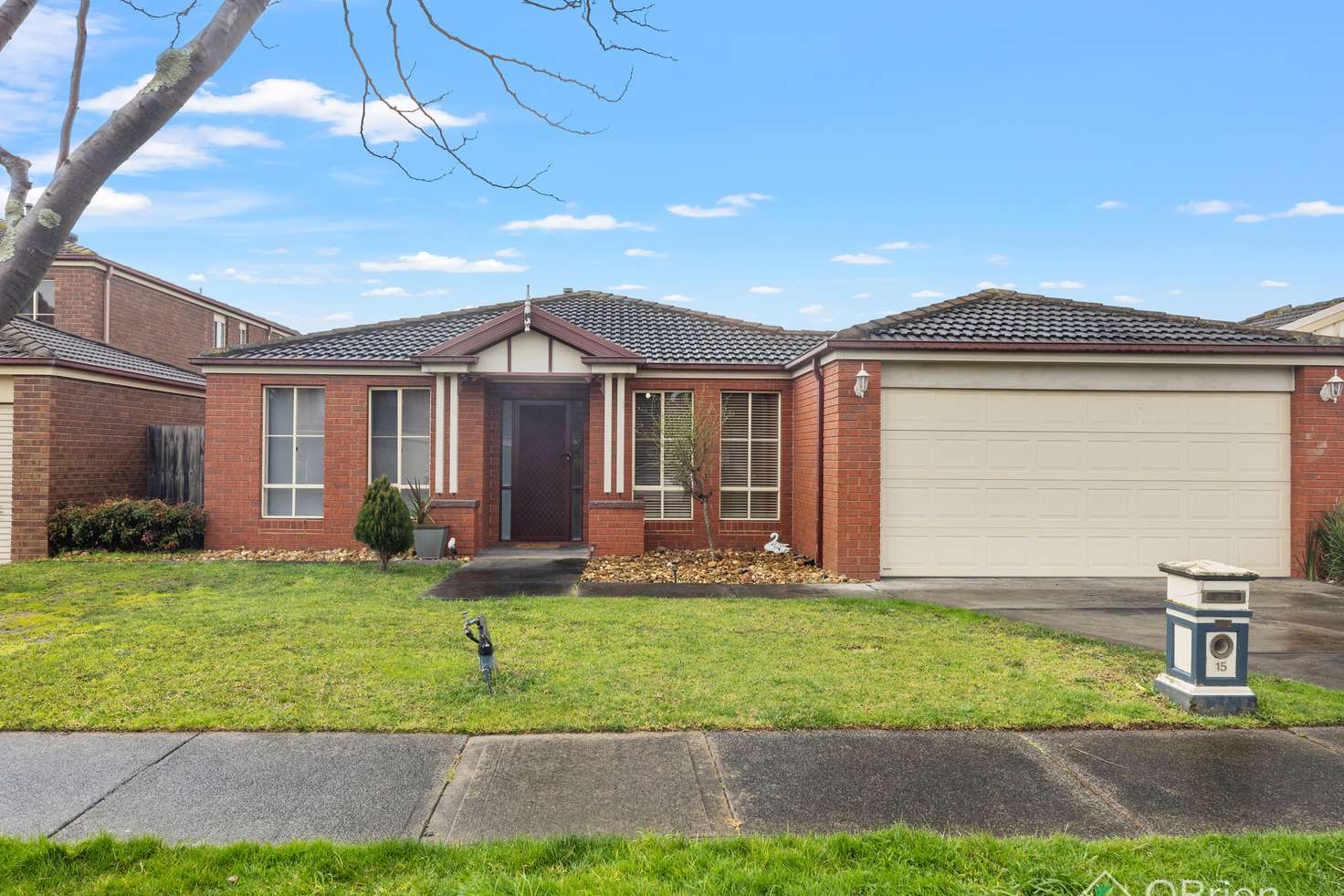 Main view of Homely house listing, 15 Kalastaire Grove, Berwick VIC 3806