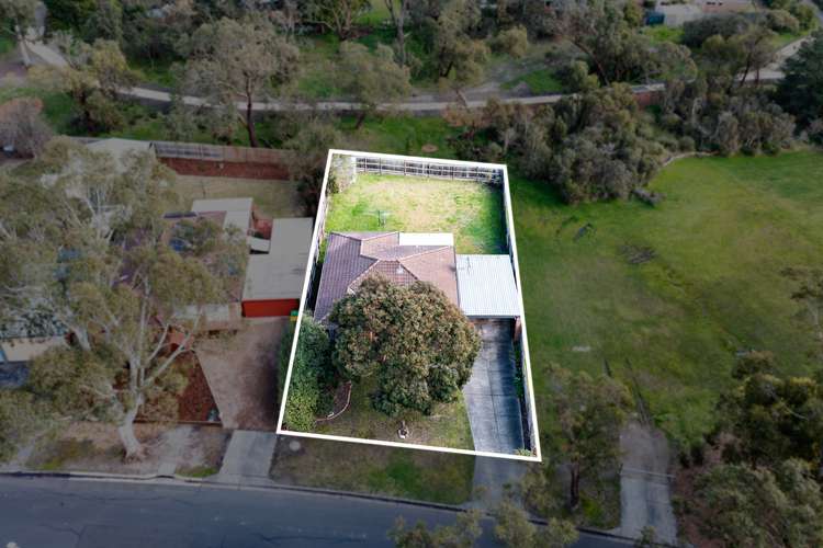 Second view of Homely house listing, 7 Hornsby Drive, Langwarrin VIC 3910