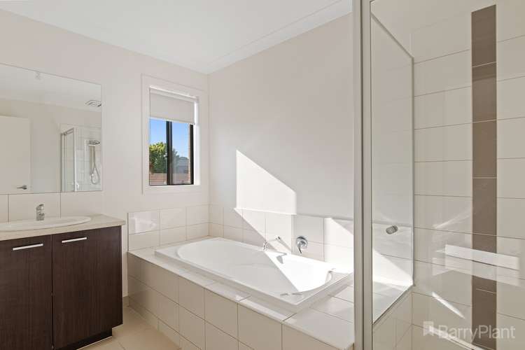 Fifth view of Homely house listing, 1 Elsworth Drive, Strathfieldsaye VIC 3551
