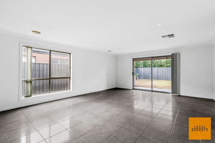 Fifth view of Homely house listing, 8 Maracana Circuit, Strathtulloh VIC 3338