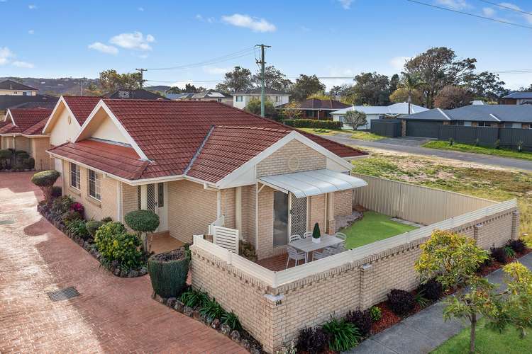 Main view of Homely villa listing, 1/141 Barrenjoey Road, Ettalong Beach NSW 2257