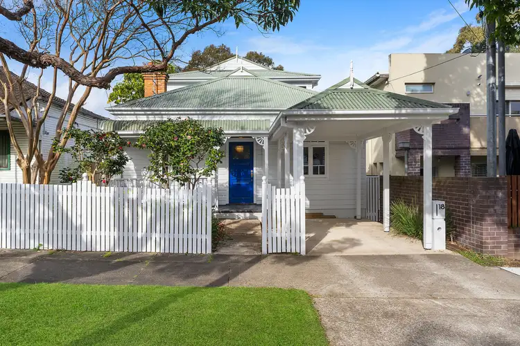 18 Windsor Avenue