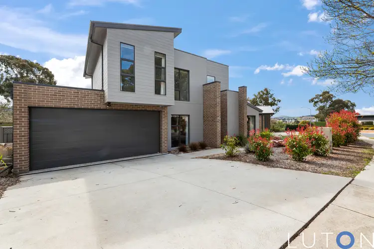 61A Hyndes Crescent
