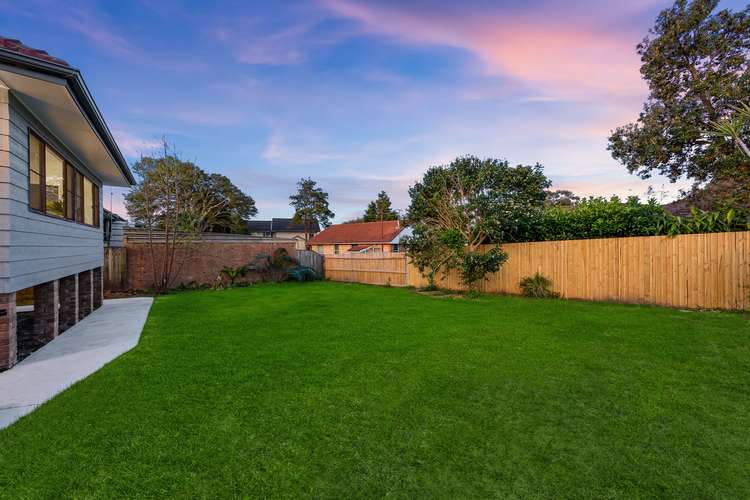 18 Fromelles Avenue, Seaforth NSW 2092