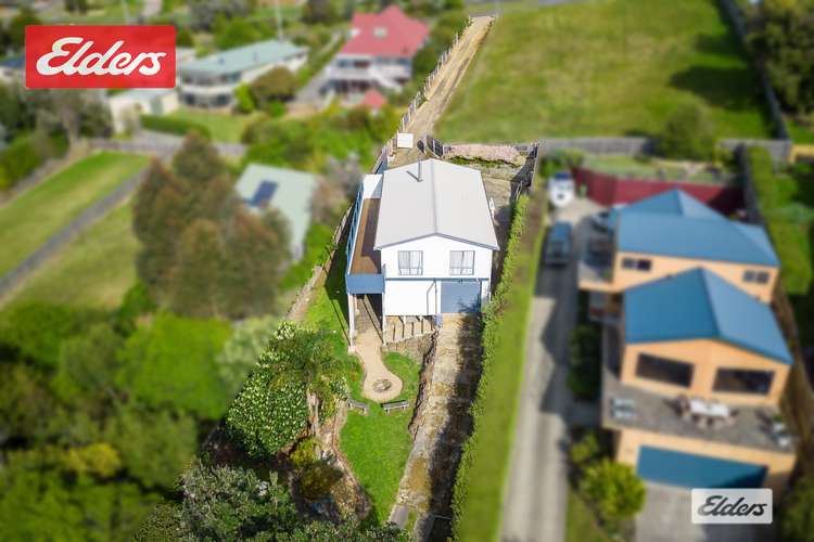 11 Outlook Avenue, Lakes Entrance VIC 3909