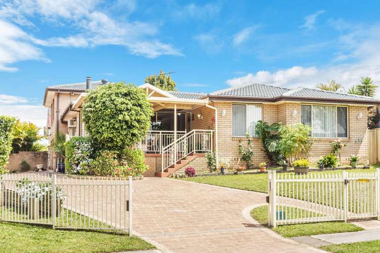 2 Oliveri Crescent, Green Valley NSW 2168