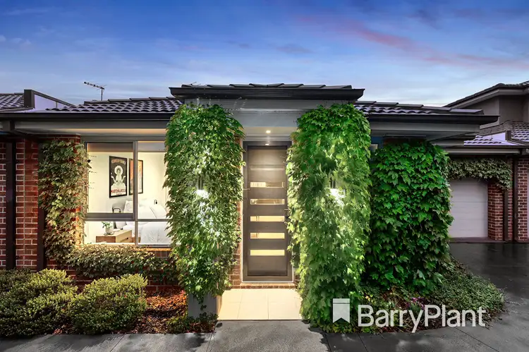 Main view of Homely unit listing, 2/15 Plumer Street, Croydon VIC 3136