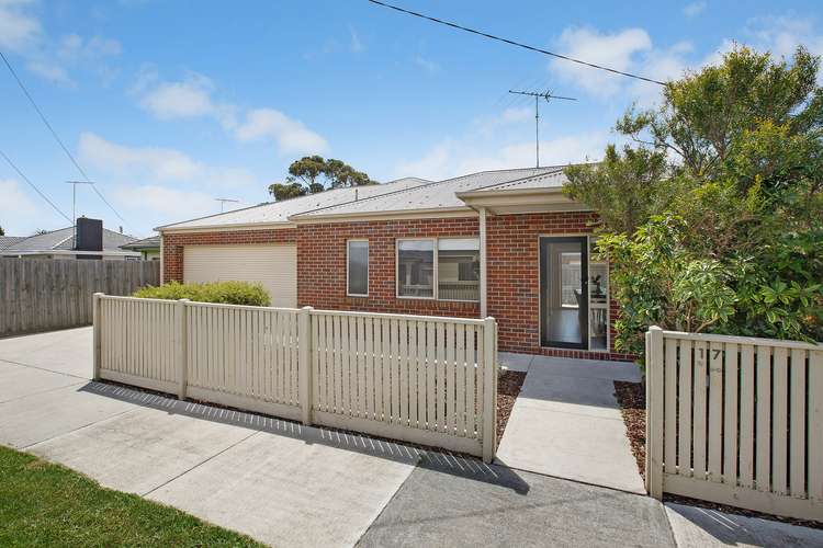 17 Cheltenham Road, Newcomb VIC 3219