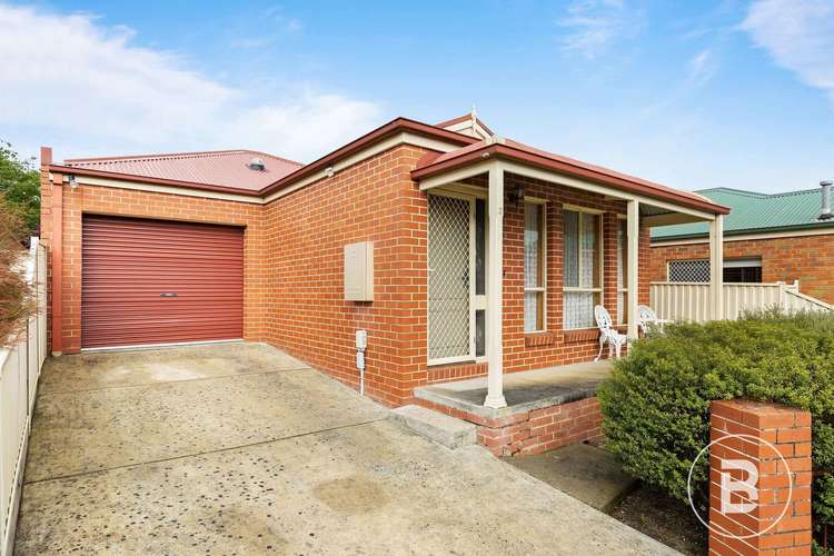 3/2 Finley Court, Mount Clear VIC 3350