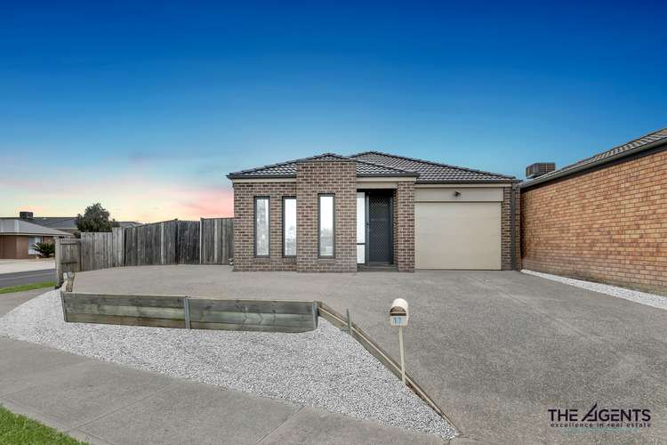 17 Weeks Avenue, Harkness VIC 3337