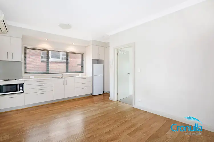 3/8 Nicholson Parade