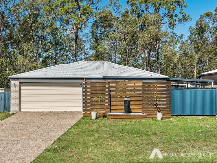 15 Lorikeet Way