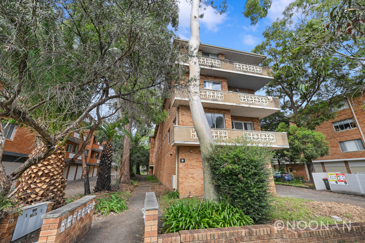 Main view of Homely unit listing, 4/9 Cambridge Street, Penshurst NSW 2222