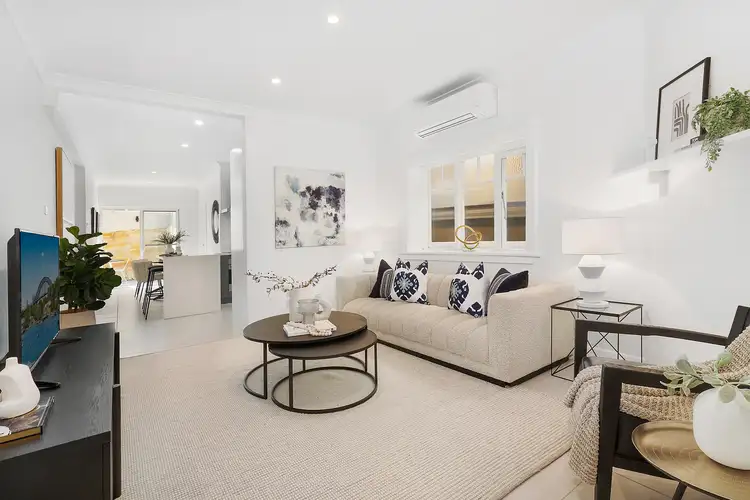 1/27 Benelong Road