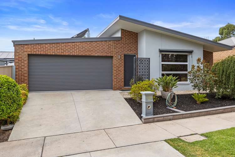 22 Andrew Street, White Hills VIC 3550