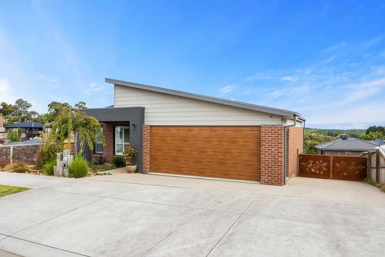 6 Henry Avenue, Mount Clear VIC 3350