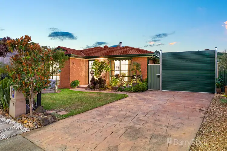 3 Flamingo Court