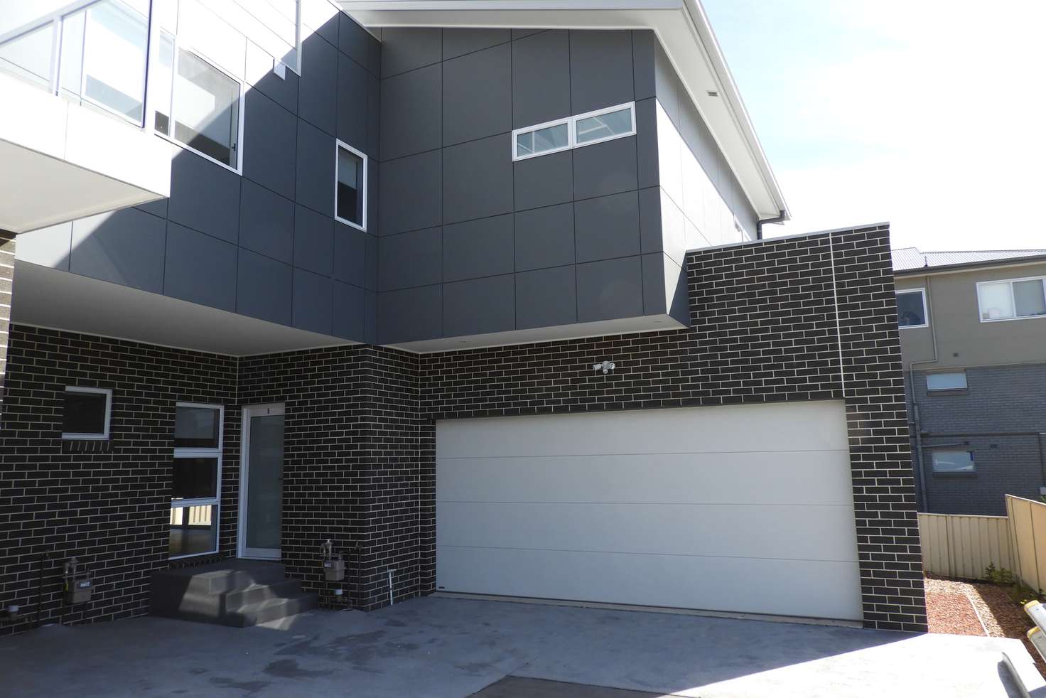 Main view of Homely townhouse listing, 5/22 Heaslip Street, Coniston NSW 2500